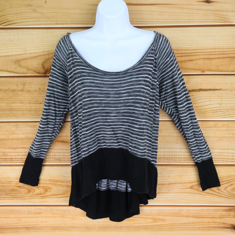 AEO American Eagle Knit Blouse Womens One Size Gray Striped Scoop Neck High-Low